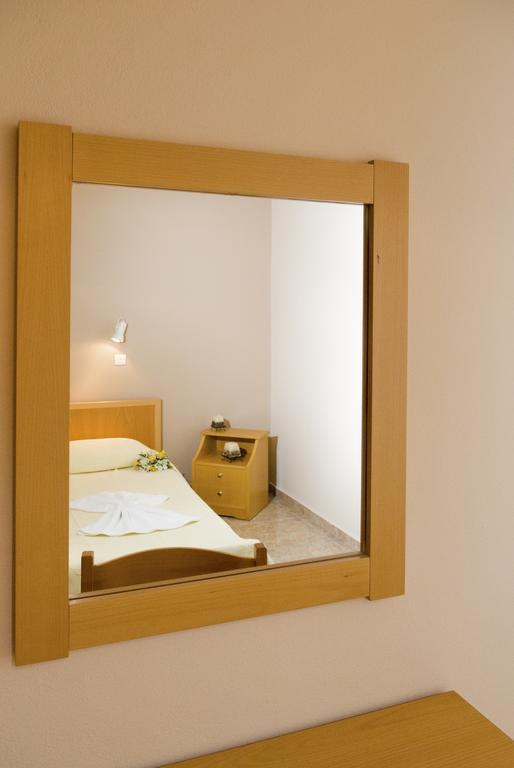 Margarita Αpartments Sea View Lejlighed Palaiochora Eksteriør billede