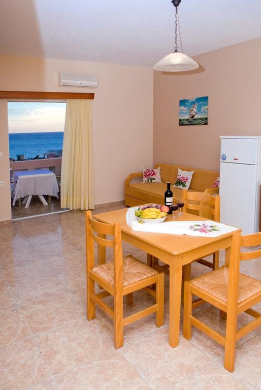 Margarita Αpartments Sea View Lejlighed Palaiochora Eksteriør billede